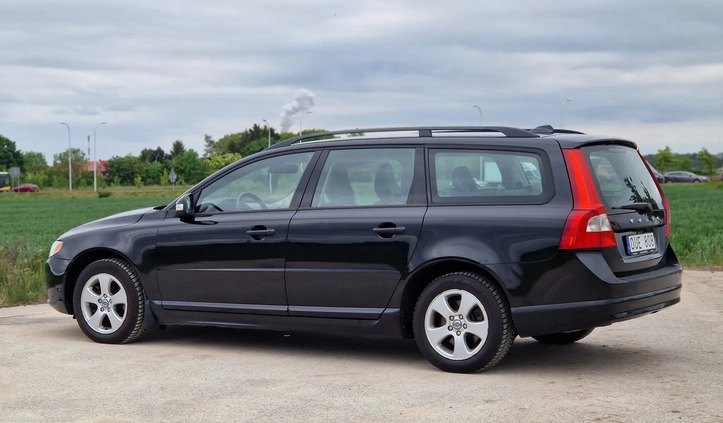 Volvo V70 cena 22900 przebieg: 262424, rok produkcji 2009 z Zdzieszowice małe 301